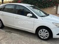 Usado Ford Focus Trend 90 CV (66 kW) 2011 Blanco Berlina