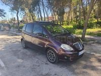 Usado Lancia Musa 90 CV (66 kW) 2008 Granate Monovolumen