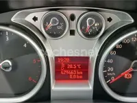 Usado Ford Focus Trend 90 CV (66 kW) 2010 Marrón Berlina