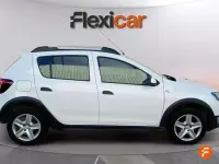 Usado Dacia Sandero Lauréate 90 CV (66 kW) 2016 Blanco