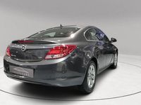 Usado Opel Insignia Selective 130 CV (95 kW) 2012 Gris / plata Berlina