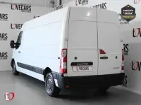 Usado Renault Master 136 CV (100 kW) 2024 Blanco Monovolumen