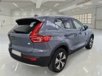 Usado Volvo XC40 211 CV (155 kW) 2023 Gris / plata SUV