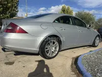 Usado Mercedes CLS320 224 CV (164 kW) 2007 Gris / plata Coupe