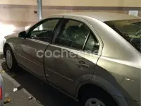 Usado Ford Mondeo Trend 125 CV (91 kW) 2003 Gris / plata Berlina