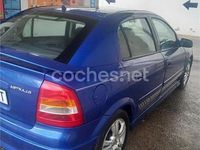 Usado Opel Astra Club 75 CV (55 kW) 2001 Azul Berlina