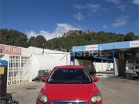 Usado Ford Focus Trend 109 CV (80 kW) 2011 Rojo Berlina