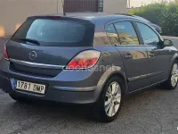 Usado Opel Astra Enjoy 120 CV (88 kW) 2005 Gris / plata Berlina