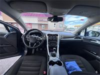 Usado Ford Mondeo Trend 160 CV (117 kW) 2017 Azul Berlina