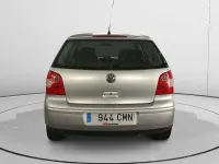 Usado VW Polo Match 75 CV (55 kW) 2003 Gris Utilitario