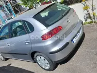 Usado Seat Ibiza Fresh 75 CV (55 kW) 2003 Gris / plata Utilitario