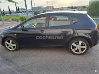 Usado Seat Leon Stylance 140 CV (102 kW) 2006 Negro Utilitario