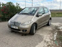 Usado Mercedes A200 Elegance 140 CV (102 kW) 2005 Beige Monovolumen