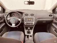 Usado Ford Focus Trend 115 CV (84 kW) 2006 Gris / plata Berlina