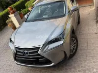Usado Lexus NX300h Business Edition 197 CV (144 kW) 2017 Beige SUV