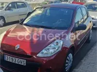 Usado Renault Clio II Expression 75 CV (55 kW) 2010 Rojo Berlina