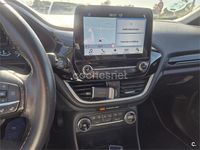 Usado Ford Fiesta Trend 85 CV (62 kW) 2017 Granate Berlina