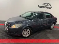 Usado Opel Astra Edition 100 CV (73 kW) 2009 Gris / plata Berlina