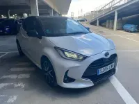 Usado Toyota Yaris Plus 115 CV (84 kW) 2022 Blanco Utilitario