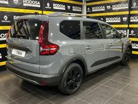 Usado Dacia Jogger Extreme 140 HP (102 kW) 2024 Verde Monovolume