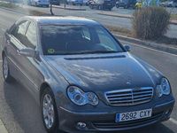 Usado Mercedes C320 Elegance 218 CV (160 kW) 2004 Azul Berlina