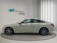 Usado Mercedes E220 170 CV (125 kW) 2012 Blanco metalizado Coupe