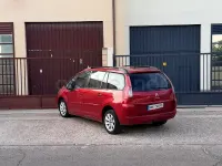 Usado Citroën Grand C4 Picasso Tonic 112 CV (82 kW) 2013 Granate Monovolumen