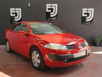 Usado Renault Mégane Cabriolet Authentique 114 CV (83 kW) 2005 Rojo Descapotable