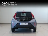 Usado Toyota Aygo X Play 72 CV (52 kW) 2024 Gris / plata SUV