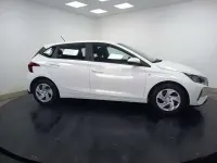Usado Hyundai i20 101 CV (74 kW) 2021 Blanco Berlina