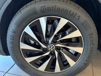 Nuevo VW T-Roc Style 115 CV (84 kW) 2026 Azul celestial metalizado con techo negro SUV