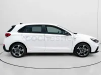 Usado Hyundai i30 N Line 120 CV (88 kW) 2023 Blanco Berlina