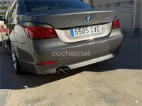 Usado BMW 530 Exclusive 231 CV (169 kW) 2004 Gris / plata Berlina