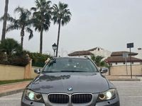 Usado BMW 320 177 CV (130 kW) 2009 Gris / plata Familiar