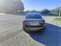 Usado Toyota Avensis Business Edition 143 CV (105 kW) 2017 Gris / plata Berlina