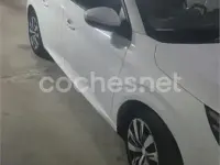 Usado Peugeot 208 Active 100 CV (73 kW) 2020 Blanco Utilitario