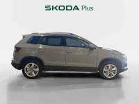 Usado Skoda Karoq Selection 116 CV (85 kW) 2025 Gris SUV