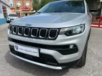 Usado Jeep Compass Limited 190 CV (139 kW) 2021 Gris / plata SUV