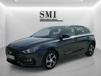 Usado Hyundai i30 120 CV (88 kW) 2022 Gris Utilitario