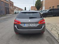 Usado Peugeot 308 SW GT-line 150 CV (110 kW) 2018 Gris / plata Familiar