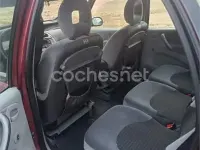 Usado Citroën Xsara Picasso Exclusive 110 CV (80 kW) 2008 Granate Monovolumen