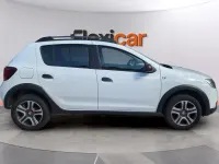 Usado Dacia Sandero Comfort 95 CV (69 kW) 2019 Blanco Berlina