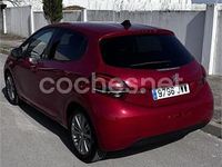 Usado Peugeot 208 Style 82 CV (60 kW) 2017 Rojo Utilitario