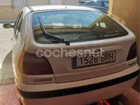 Usado Renault Mégane Authentique 80 CV (58 kW) 2001 Blanco Berlina
