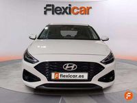 Usado Hyundai i30 121 CV (88 kW) 2024 Blanco Berlina