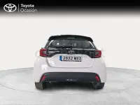 Usado Toyota Yaris Hybrid Active 116 CV (85 kW) 2025 Blanco Berlina