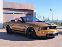 Usado Ford Mustang 571 CV (419 kW) 2007 Amarillo Descapotable