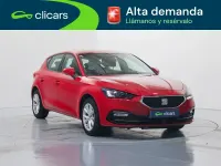 Usado Seat Leon Reference 110 CV (80 kW) 2021 Rojo Berlina