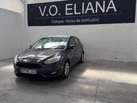 Begagnad Ford Focus Trend 120 HK (88 kW) 2015 Blå Sedan
