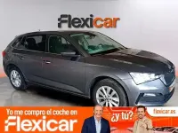 Usado Skoda Scala Selection 115 CV (84 kW) 2024 Gris Utilitario